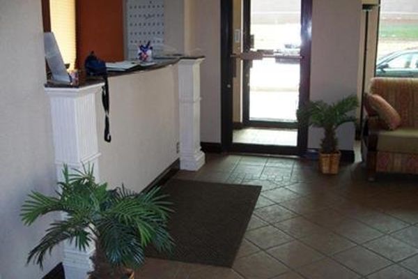 Americas Best Value Inn V1305 (Evergreen)
